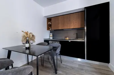 Cucina o angolo cottura di Luxurious and posh in Historical Centre - Superior la Marmora Town House - Completely Renovated & fully Equipped