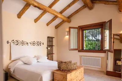 Letto o letti in una camera di Albero Capovolto
