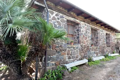 Giardino di Splendida villa in riva al mare