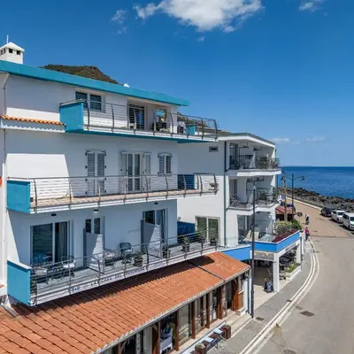 Vista generica sul mare o vista sul mare dall'interno del bed & breakfast