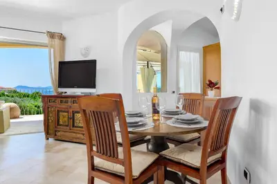 TV o dispositivi per l'intrattenimento presso Appartamento Eleganza - SHERDENIA Luxury Apartments