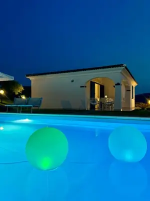 Piscina di VILLA FRANCESCA o nelle vicinanze