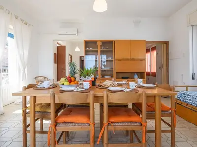 Cucina o angolo cottura di casa fronte spiaggia