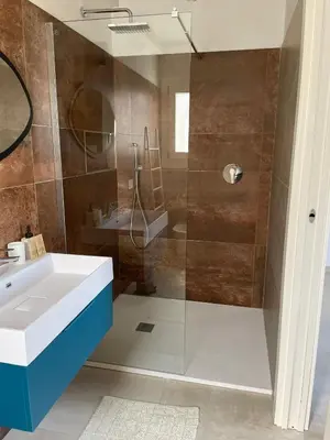 Bagno di Villa Est