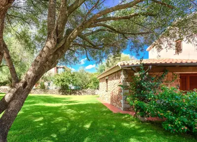 Giardino di ISA-apartments with air conditioning and private outdoor space in San Teodoro
