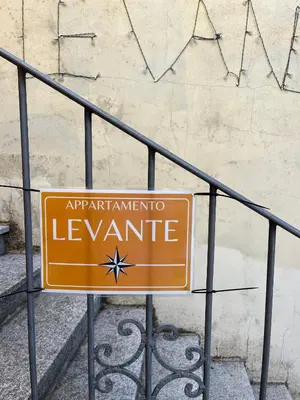 Certificato, attestato, insegna o altro documento esposto da Venti di Vacanza - Levante & Grecale