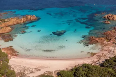 Paesaggio naturale nelle vicinanze dell'aparthotel