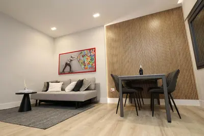 Area soggiorno di Best price vs quality - Fully equipped & renovated 1BR Suite MonteNero - City Centre