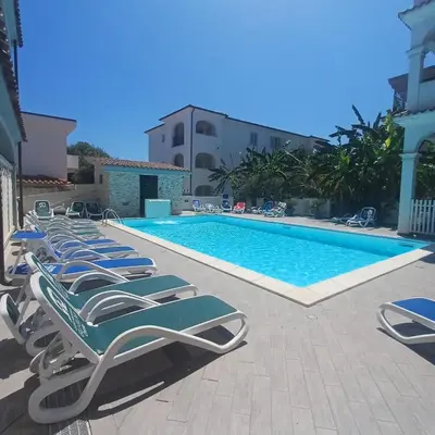 Piscina di APPARTAMENTO MATILDE o nelle vicinanze
