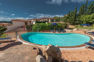 Piscina di Stunning Residence Bouganvillage 2 Bedroom num1321 o nelle vicinanze