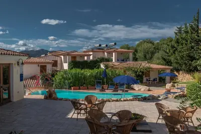 Piscina di Stunning Residence Bouganvillage 2 Bedroom num1321 o nelle vicinanze