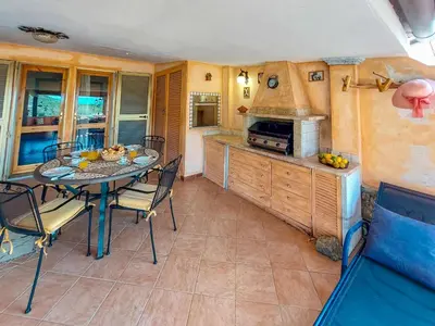 Cucina o angolo cottura di Holiday Home Fusco by Interhome
