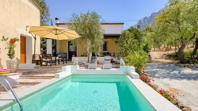 Piscina di Villa Ferulas o nelle vicinanze