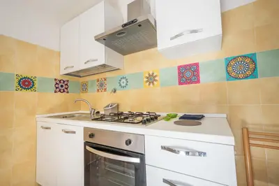 Cucina o angolo cottura di Appartamento “Levante” a 300m dalla spiaggia