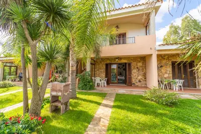 Giardino di ISS Travel, Villa Fiorita - 800 m from La Cinta beach