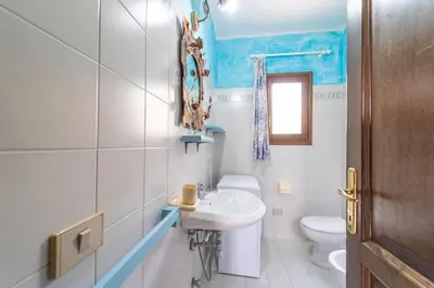 Bagno di ISS Travel, Villa Fiorita - 800 m from La Cinta beach