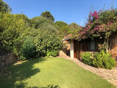 Giardino di Villetta Bouganville vista mare