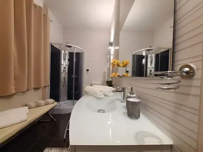 Bagno di La Gardenia Deluxe Apartment