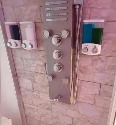 Bagno di Island Suites Waterfront IUN R5783