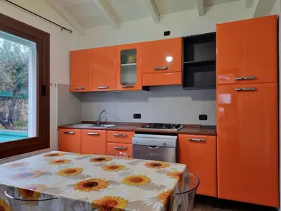 Cucina o angolo cottura di Res S'Abbaida C1 con Piscina Privata