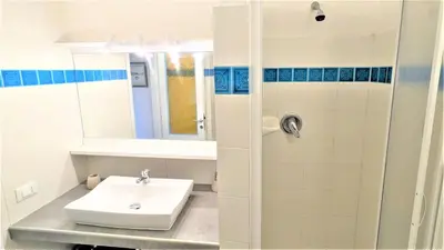 Bagno di Appartamento vista mare a 150m dalla spiaggia