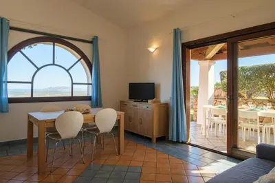 TV o dispositivi per l'intrattenimento presso [Incantevole Villetta]con Giardino e Vista mare
