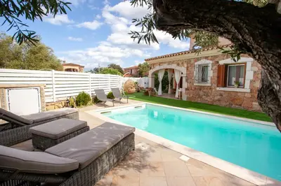 Piscina di Villa Coclea con piscina o nelle vicinanze