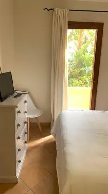 Letto o letti in una camera di NEST HOUSE - ESCLUSIVO APPARTAMENTO Marina di Olbia- MATER OLBIA - Beaches - close to the Airport - PRIVATE PARKING- Full comforts -