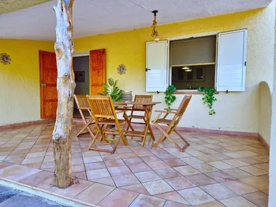 Patio o area all'aperto di La Parapepita - Villetta con giardino privato