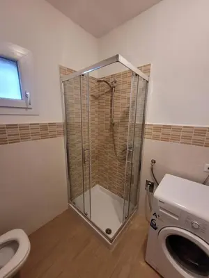 Bagno di Appartamento lungo via del mare
