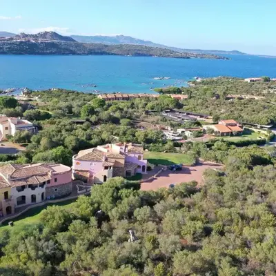 Marana apartments with private beach