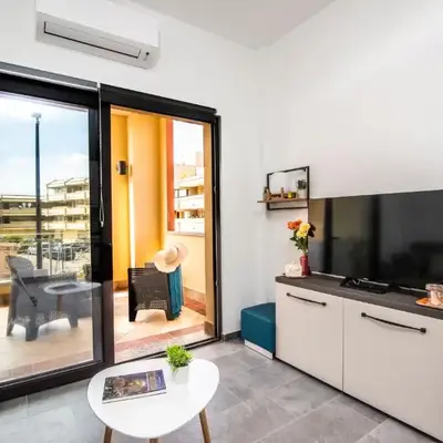 Always Traveling Near The City Center - Happy Rentals
