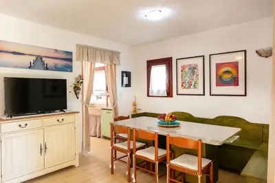 TV o dispositivi per l'intrattenimento presso VILLA Piera SOS ARANZOS -Golfo Aranci Sea View-