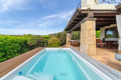 Piscina di Le Giuggiole di Punta Molara o nelle vicinanze