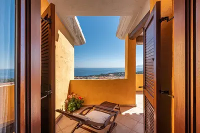 Paesaggio naturale nelle vicinanze della casa vacanze