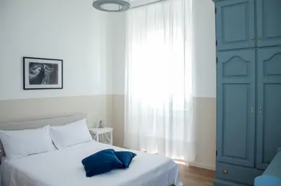 Letto o letti in una camera di Iron-Bridge House, elegant apartment bay front