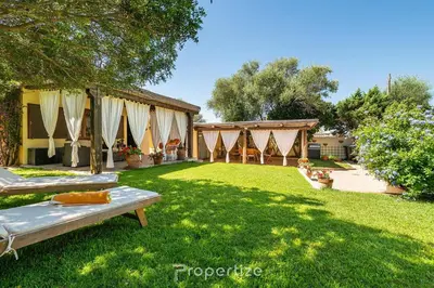 Giardino di Family Retreat Home by Propertize