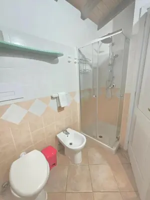 Bagno di Trilocale Climatizzato L'OLEANDRO Tanaunella