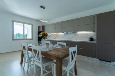Cucina o angolo cottura di Villa Infinity with Pool by Wonderful Italy