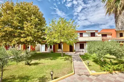 Giardino di Residence with swimming-pool in Ottiolu just 250 mt from the sea