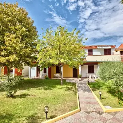 ISA-Residence with swimming-pool in Ottiolu just 250 mt from the sea