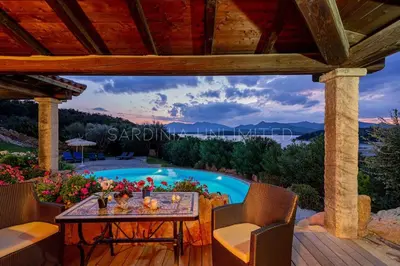 Paesaggio naturale nelle vicinanze della villa