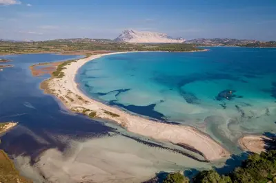 Paesaggio naturale nelle vicinanze della villa