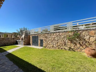 Giardino di Villa Privata Lux con piscina San Teodoro
