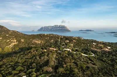 Paesaggio naturale nelle vicinanze della villa