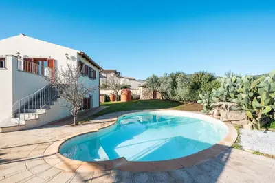 Piscina di Villa Calyra by Klodge o nelle vicinanze