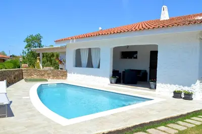 Piscina di Villa Las Olas, 500m from the sea with private pool o nelle vicinanze