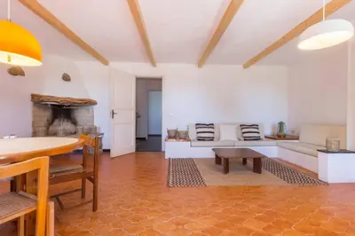 Area soggiorno di Villa con accesso privato alla spiaggia di Cala Brandinchi