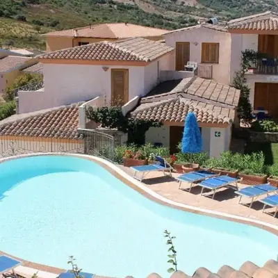 Crystal Pool Village In Tanaunella