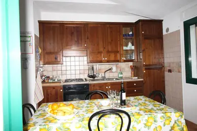 Cucina o angolo cottura di Orthilippa Giardino